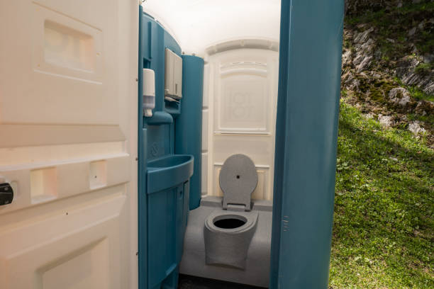 Portable Toilet Options We Offer in Ellijay, GA